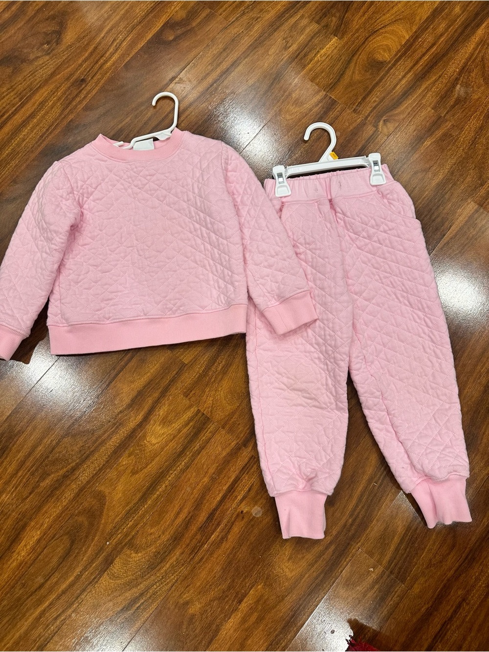 Girls Eyelet & Ivy pink quilted set